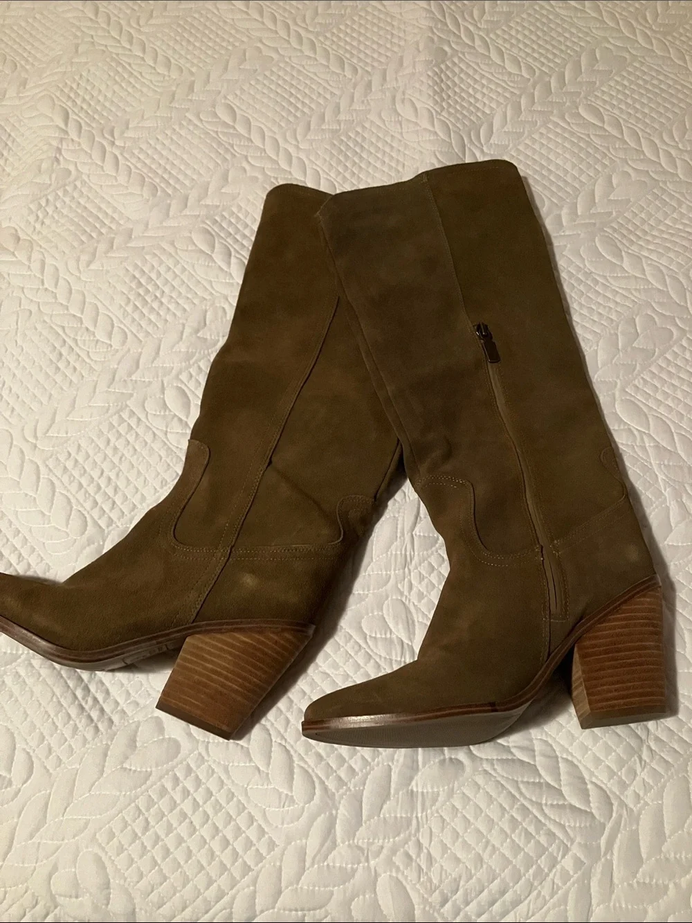 Brand New/Never worn Blondo Taupe waterproof Suede Knee-High boots- 7.5